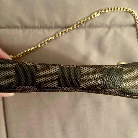 Louis Vuitton Min Pochette Damier Ebene - Picture 5 of 8